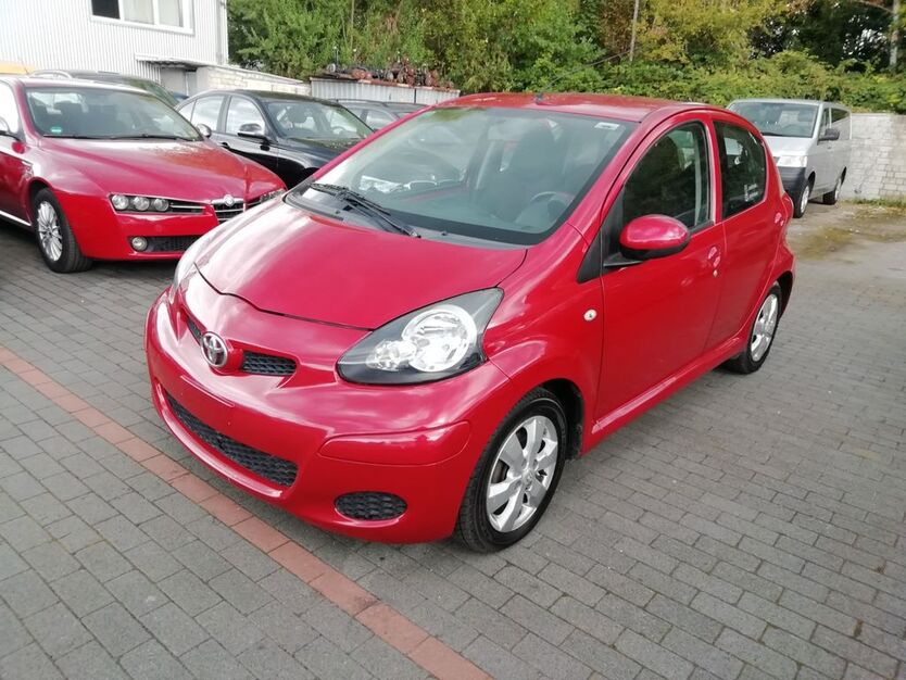 Toyota Aygo (X) 187.133 km 2.490 € Essen 45309