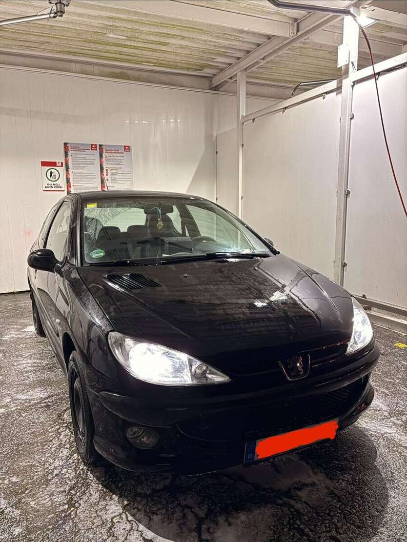 Peugeot 206 195.000 km 1.200 € Essen 45276