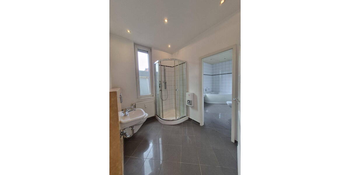 Mehrfamilienhaus, Wohnhaus Krefeld Stadtmitte - 8 Zimmer, 316 m&sup2;, 565.700&euro; | Angebot:26330490