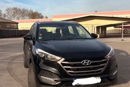 Hyundai TUCSON 80.000 km 13.999 € Duisburg 47228