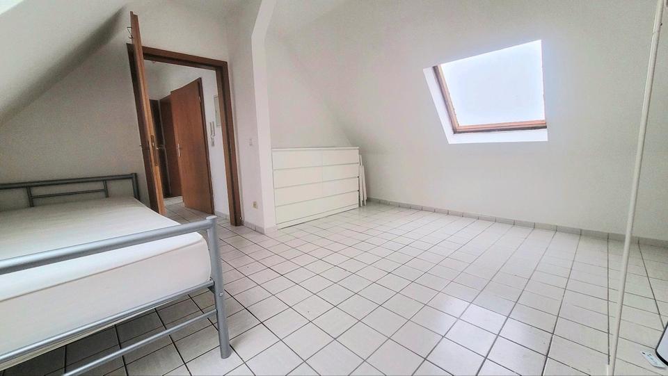 Dachgeschoßwohnung Oberhausen Alstaden - 1 Zimmer, 40 m&sup2;, 440&euro; | Angebot:26147734