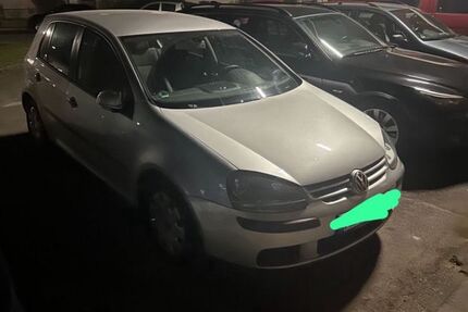 VW Golf 262.200 km 3.300 € Neuss 41462