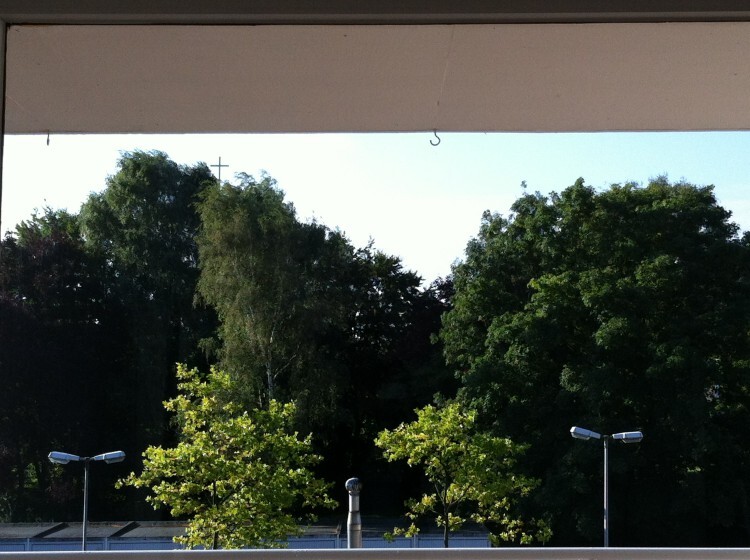 Essen-Frohnhausen 2 Zimmer 68qm neu modernisiertes Bad, komplett renoviert, mit Balkon und Einbauküche 2 zimmer