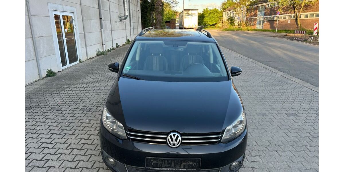 VW Touran 273.465 km 5.200 &euro; Krefeld 47807