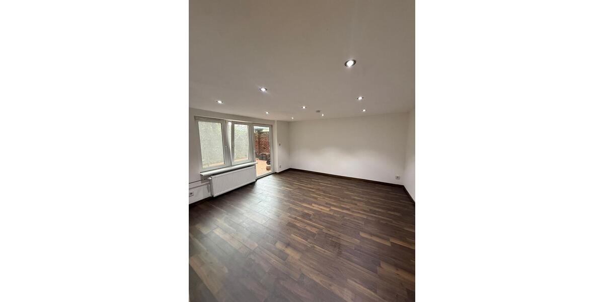 Erdgeschoßwohnung Düsseldorf Oberbilk - 4 Zimmer, 98 m&sup2;, 1.500&euro; | Angebot:25195448