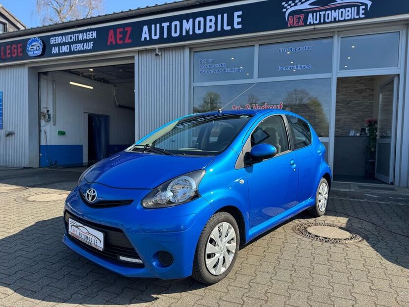 Toyota Aygo (X) 63.415 km 5.950 € Ratingen (Nähe Düsseldorf) 40883