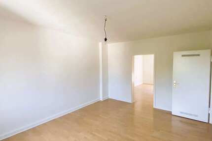 Wohnung Gelsenkirchen Gelsenkirchen-Mitte - 2 Zimmer, 55 m&sup2;, 300&euro; | Angebot:26505839
