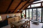 Einfamilienhaus mit Stallungen