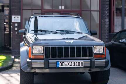 Jeep Cherokee 105.600 km 19.890 € Oberhausen 46149