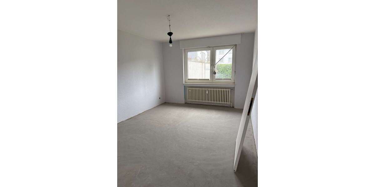 Etagenwohnung Duisburg Rheinhausen - 4 Zimmer, 91 m&sup2;, 800&euro; | Angebot:25542207