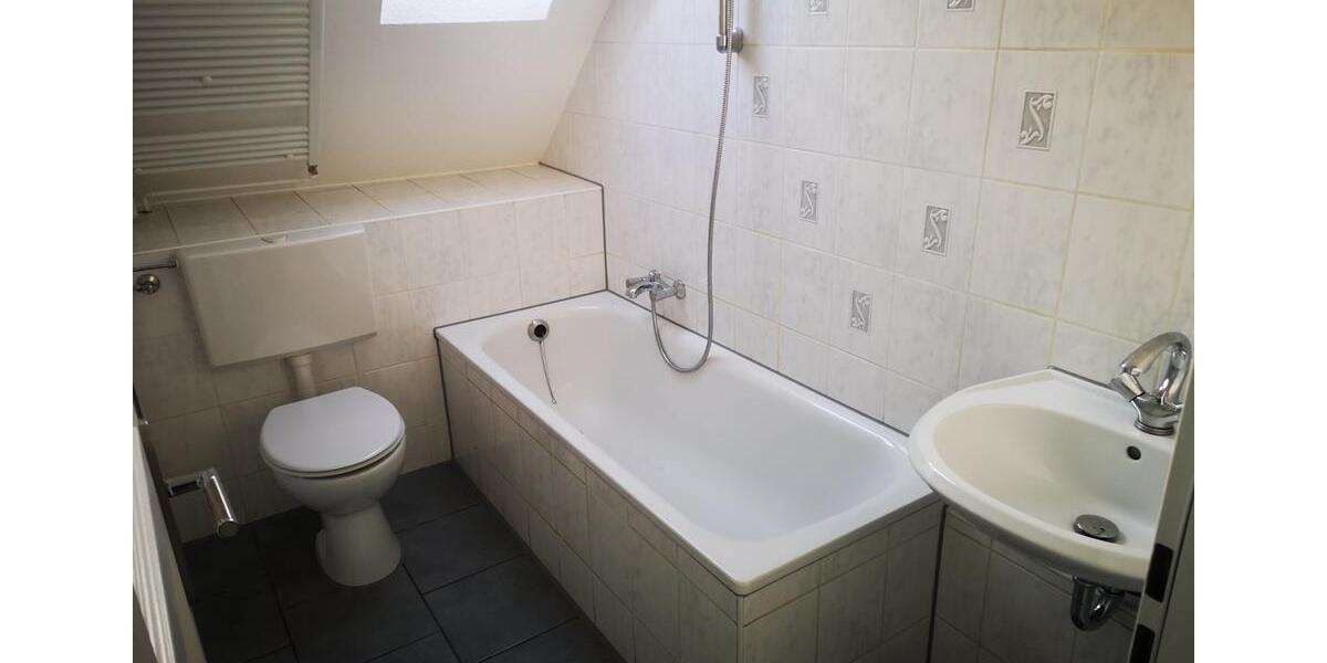 Maisonettenwohnung Duisburg Rheinhausen - 4 Zimmer, 124 m&sup2;, 1.300&euro; | Angebot:24652210