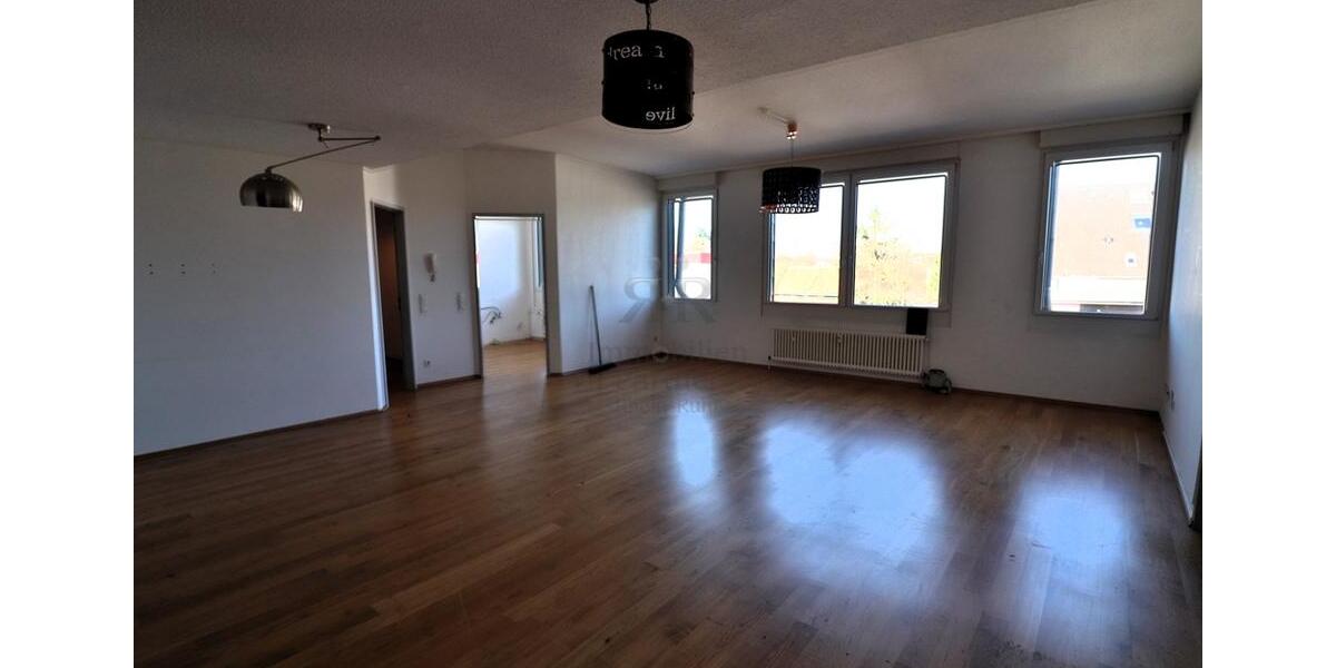 Dachgeschoßwohnung Voerde (Niederrhein) - 4 Zimmer, 120 m&sup2;, 1.056&euro; | Angebot:25852214