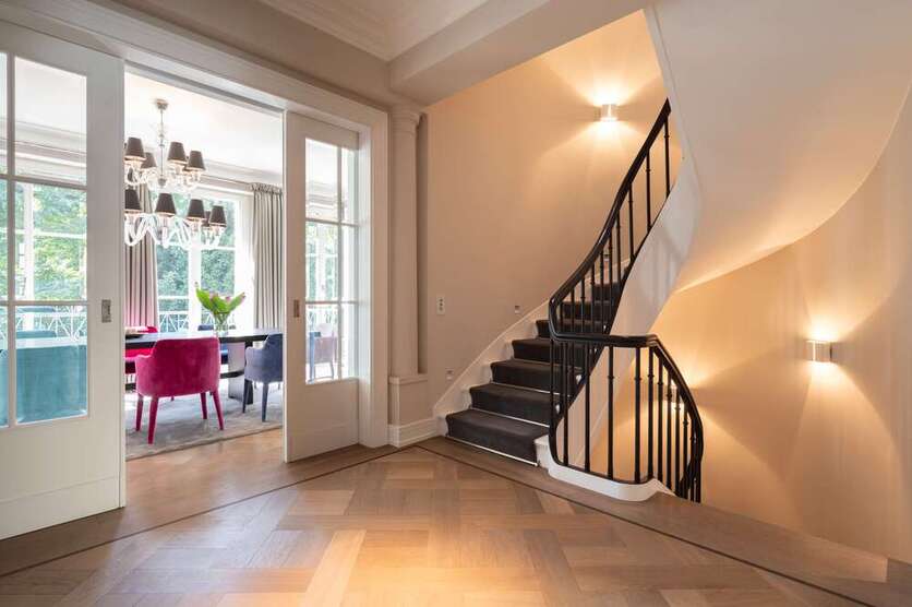 Haus zum Kaufen in Düsseldorf-Hofgarten 6.985.000 € 374 m²