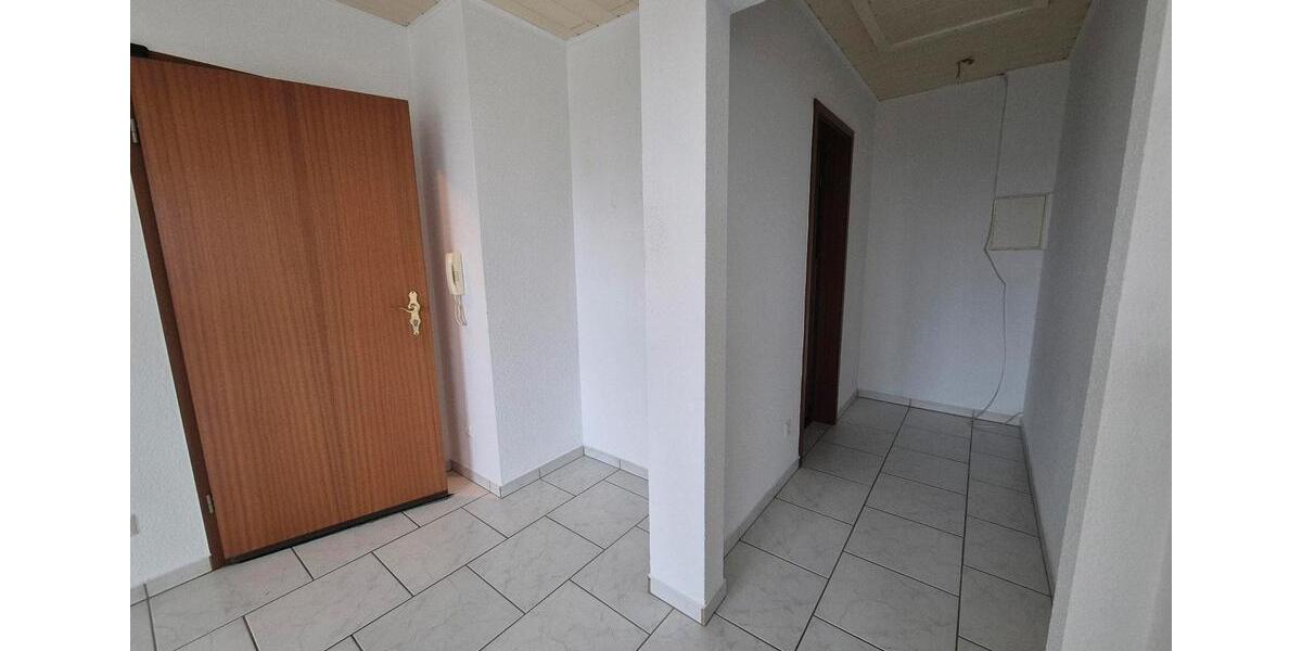 Dachgeschoßwohnung Duisburg Hochheide - 2 Zimmer, 90 m&sup2;, 896&euro; | Angebot:26068541