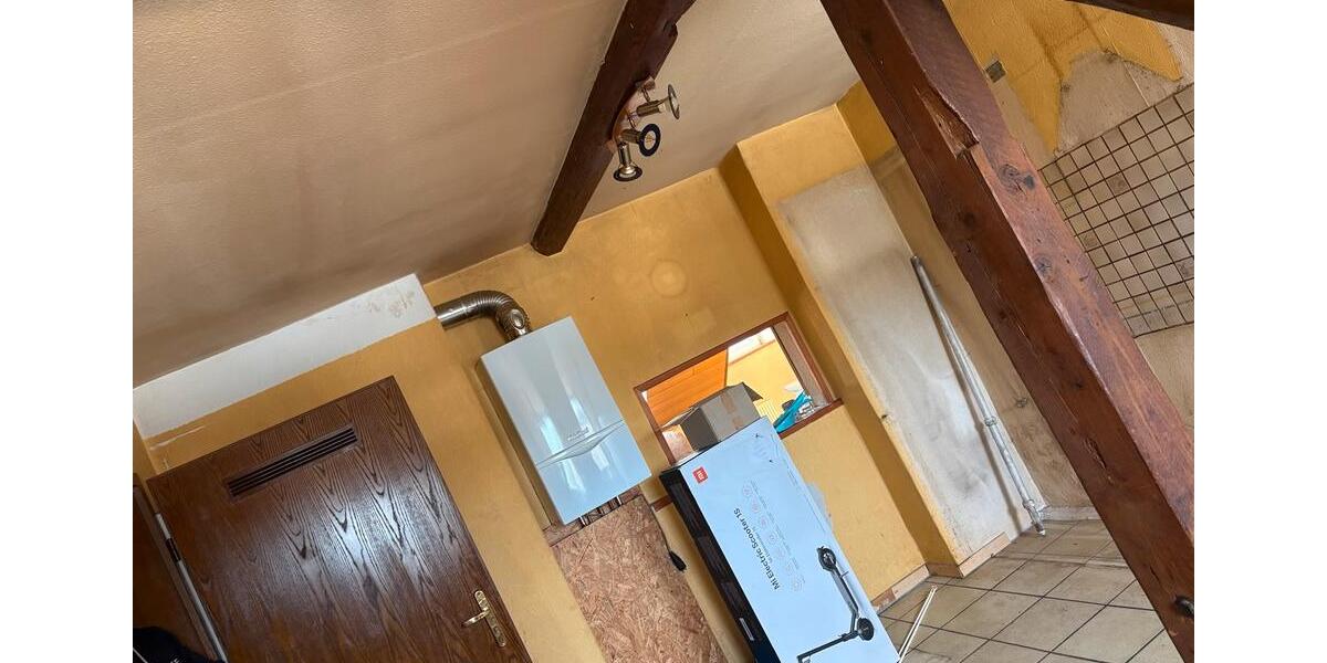 Dachgeschoßwohnung Krefeld Gartenstadt - 6 Zimmer, 109 m&sup2;, 330.000&euro; | Angebot:27413714