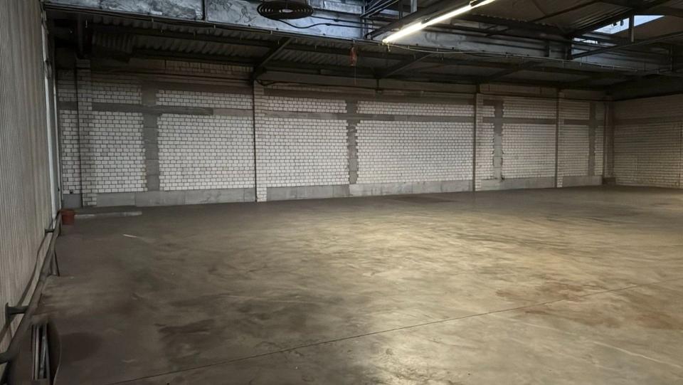 Halle Lagerhalle Gewerbehalle Werkstatt Schepersweg 46485 Wesel zimmer