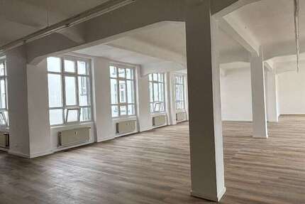 Haus Krefeld - 40 Zimmer, 687 m&sup2;, 2.099.000&euro; | Angebot:26383309