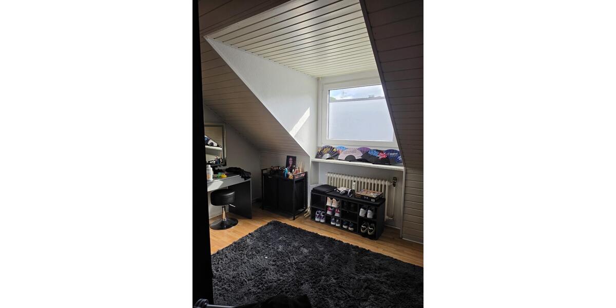 Dachgeschoßwohnung Essen Stadtbezirk IV - 3 Zimmer, 51 m&sup2;, 80.000&euro; | Angebot:26877408