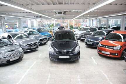 Toyota Verso 240.000 km 3.990 &euro; Essen 45356