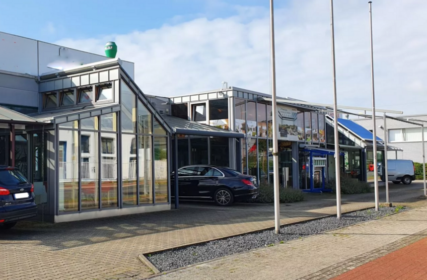 Halle in Krefeld 798.000 € 361 m²