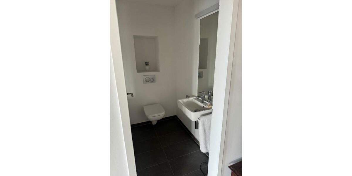 Etagenwohnung Düsseldorf Friedrichstadt - 2 Zimmer, 93 m&sup2;, 1.674&euro; | Angebot:25590400