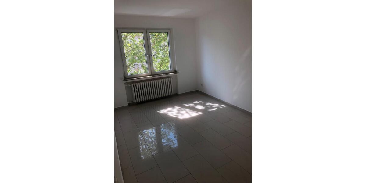 Etagenwohnung Essen Stadtbezirk III - 3.5 Zimmer, 82 m&sup2;, 990&euro; | Angebot:26384300