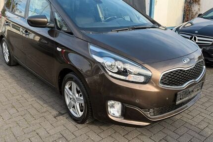 Kia Carens 114.200 km 6.900 &euro; Düsseldorf 40627