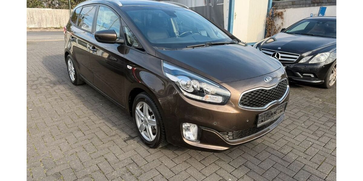 Kia Carens 114.200 km 6.900 &euro; Düsseldorf 40627