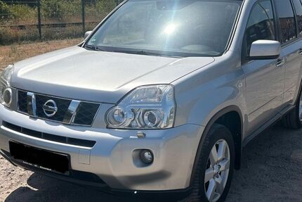 Nissan X-Trail 238.000 km 4.900 &euro; Oberhausen 46047