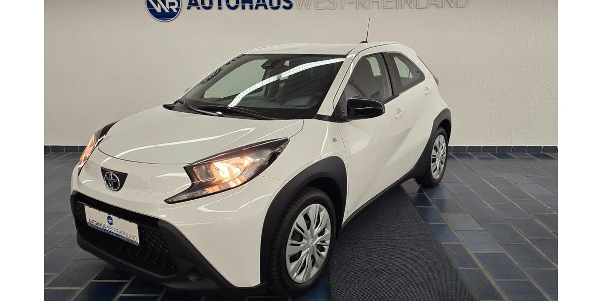 Toyota Aygo (X) 68.404 km 10.990 &euro; Kempen 47906