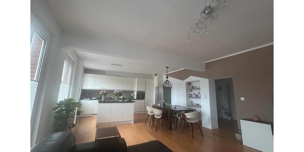 Etagenwohnung Düsseldorf Pempelfort - 2 Zimmer, 75 m&sup2;, 1.496&euro; | Angebot:26604507