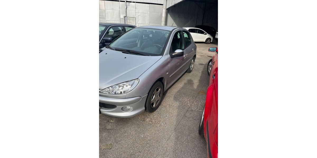 Peugeot 206 113.050 km 2.250 &euro; Essen Alteessen 45326