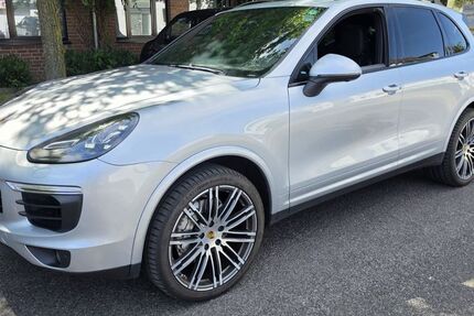 Porsche Cayenne 176.000 km 39.500 &euro; Neuss 41462