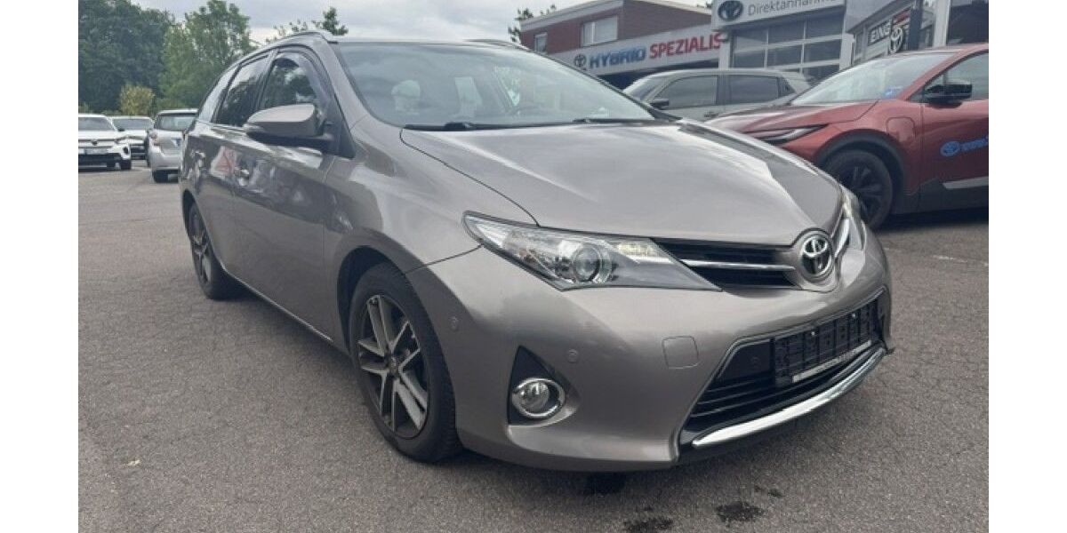 Toyota Auris 150.431 km 6.900 &euro; Gelsenkirchen 45891