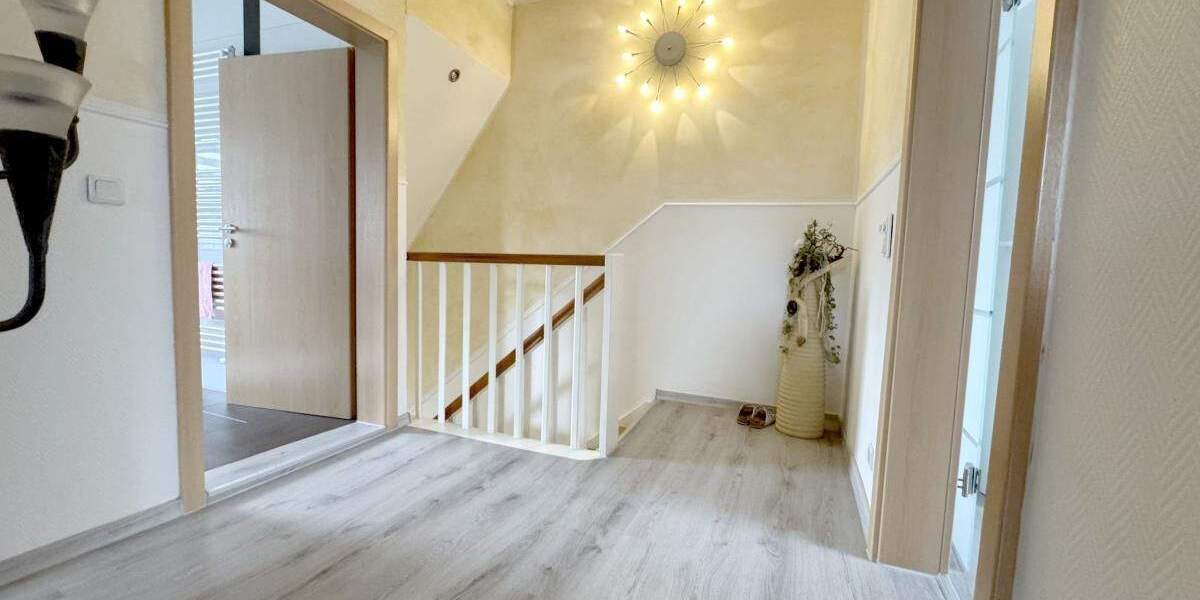 Einfamilienhaus Oberhausen Schwarze Heide - 7 Zimmer, 595.000&euro; | Angebot:25611510