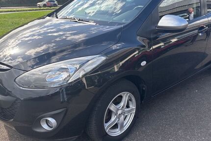 Mazda 2 35.620 km 9.850 &euro; Neuss 41464