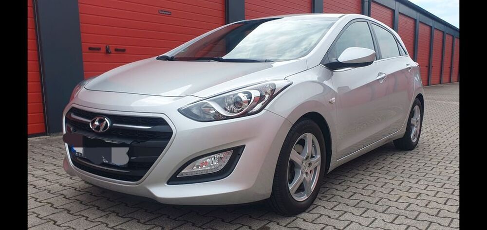i30