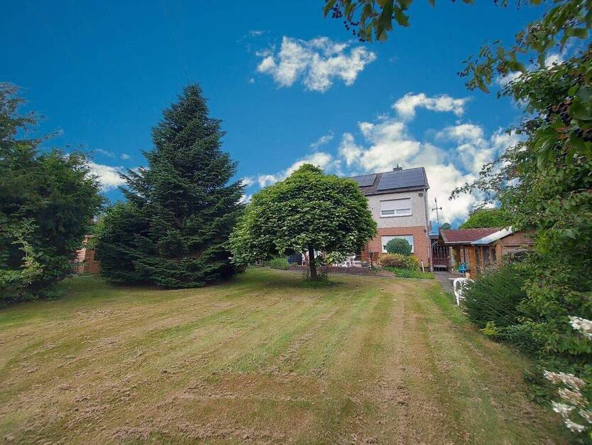 Freistehendes Einfamilienhaus mit Einliegerwohnung in Moers-Schwafheim 7 zimmer