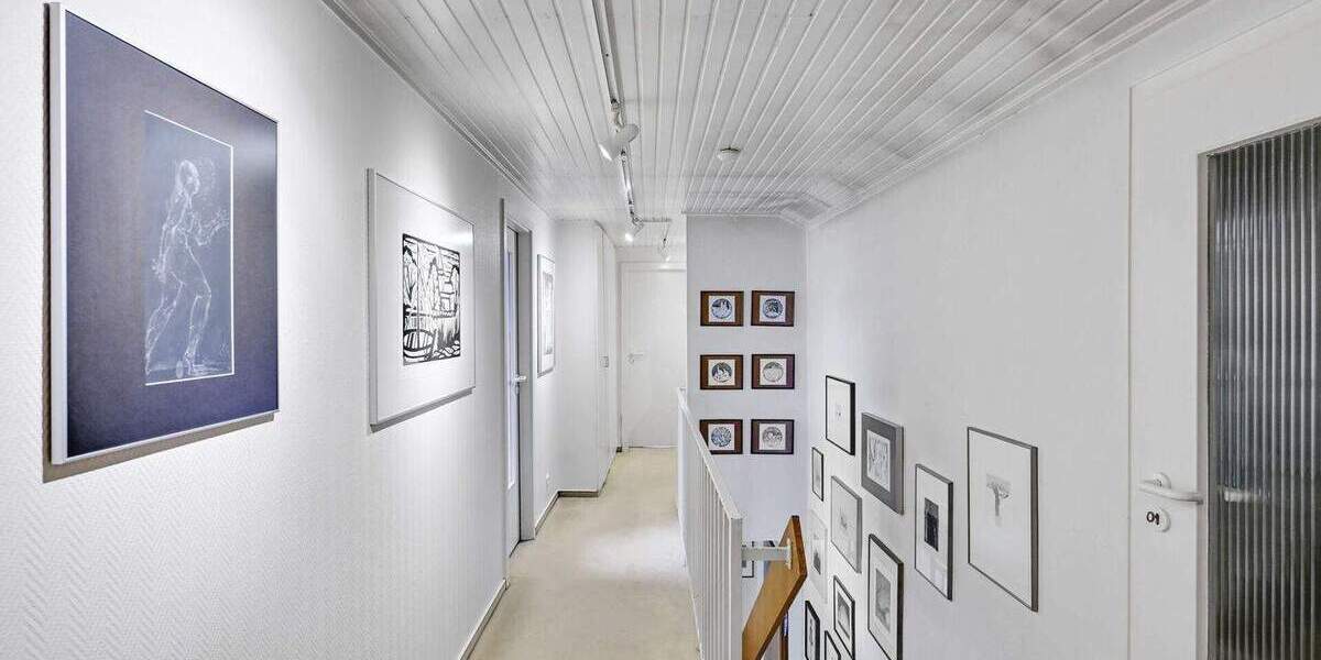 Einfamilienhaus Kaarst Vorst - 8 Zimmer, 272 m&sup2;, 849.000&euro; | Angebot:25694672