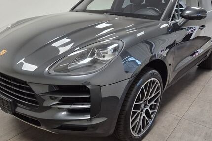Porsche Macan 64.198 km 54.950 € Düsseldorf 40591