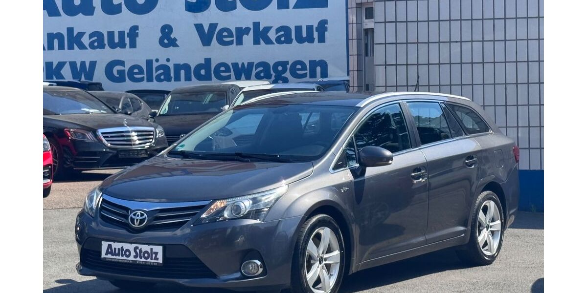 Toyota Avensis 239.014 km 6.850 &euro; Oberhausen 46045