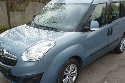 Opel Combo 132.000 km 3.950 &euro; Bottrop 46238