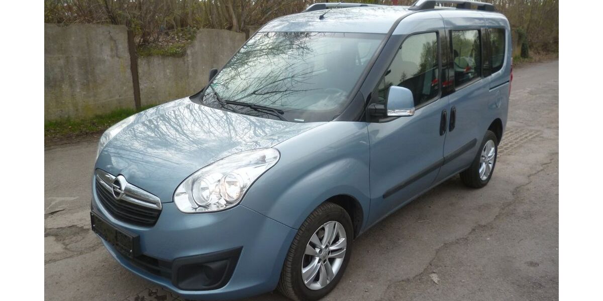 Opel Combo 132.000 km 3.950 &euro; Bottrop 46238