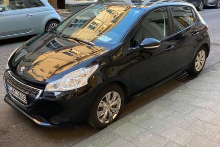 Peugeot 208 143.500 km 2.900 &euro; Düsseldorf 40213