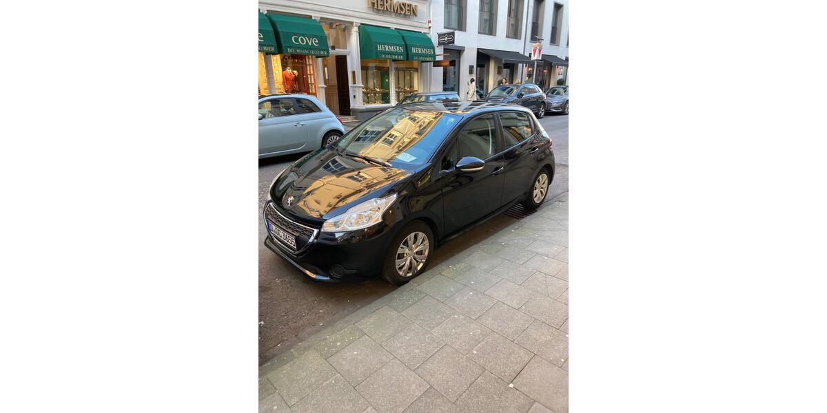 Peugeot 208 143.500 km 2.900 &euro; Düsseldorf 40213