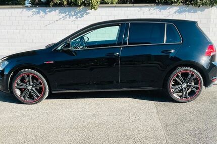VW Golf 67.000 km 8.750 &euro; Tönisvorst 47918