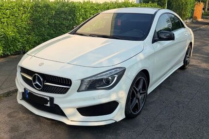 Mercedes-Benz CLA 200 135.000 km 19.900 &euro; Düsseldorf 40472