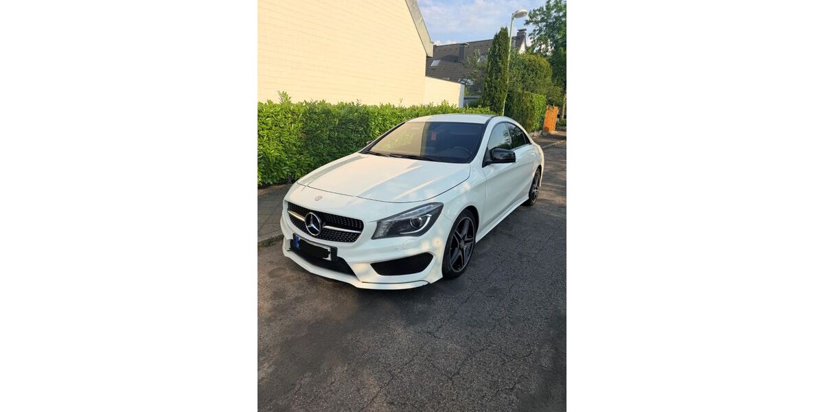 Mercedes-Benz CLA 200 135.000 km 19.900 &euro; Düsseldorf 40472