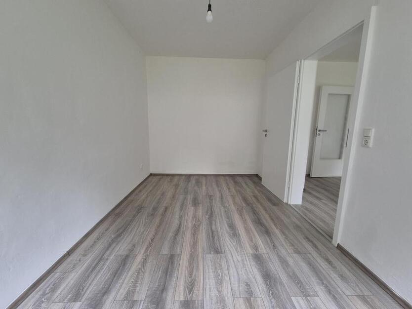Helle 4-Zimmer-Wohnung mit Balkon! zimmer