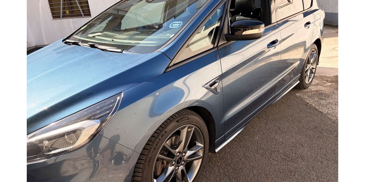 Ford S-Max 110.000 km 22.000 &euro; Düsseldorf 40215